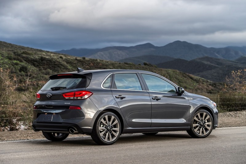 2018年式《Hyundai Elantra GT》芝加哥車展動感現身 2018年式《Hyundai Elantra GT》芝加哥車展動感現身