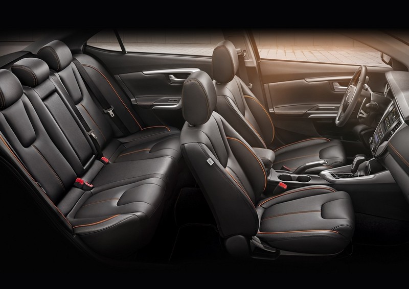 安全大幅升級《Mitsubishi Grand Lancer》預售價公布 67.9萬元正式開賣 安全大幅升級《Mitsubishi Grand Lancer》預售價公布 67.9萬元正式開賣