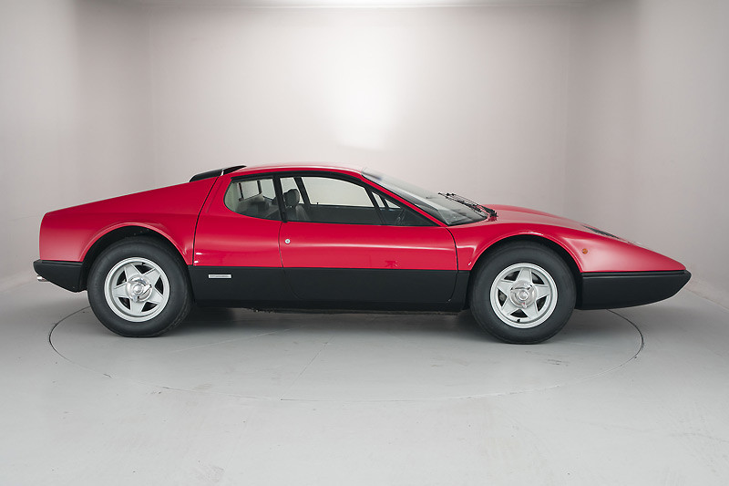 58分之一的右駕版 Ferrari 365 Gt4 現身 Hexagon Classics 展售中心 國王車訊kingautos