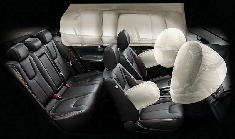 安全大幅升級《Mitsubishi Grand Lancer》預售價公布 67.9萬元正式開賣 安全大幅升級《Mitsubishi Grand Lancer》預售價公布 67.9萬元正式開賣