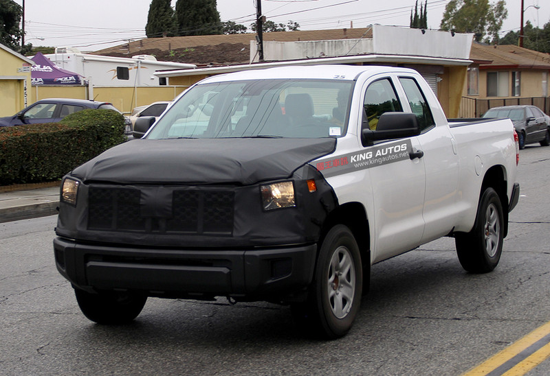 小針美容再戰3年 小改款《Toyota Tundra》偽裝車照片曝光 小針美容再戰3年 小改款《Toyota Tundra》偽裝車照片曝光