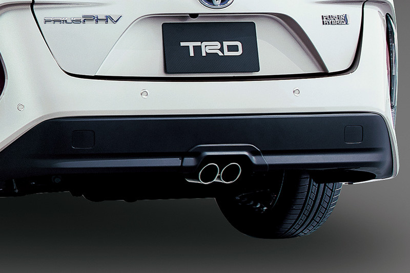 豐田《Toyota Prius PHV》日本剛發表 TRD專屬套件馬上準備好 豐田《Toyota Prius PHV》日本剛發表 TRD專屬套件馬上準備好