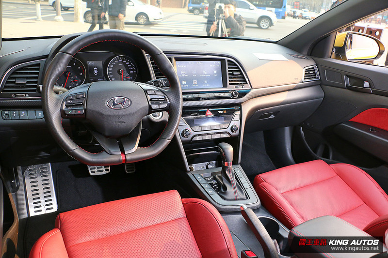 《Hyundai》韓國GDSI展間參訪 直擊《Elantra Sport、Ioniq Hybrid》即將導入新車 《Hyundai》韓國GDSI展間參訪 直擊《Elantra Sport、Ioniq Hybrid》即將導入新車