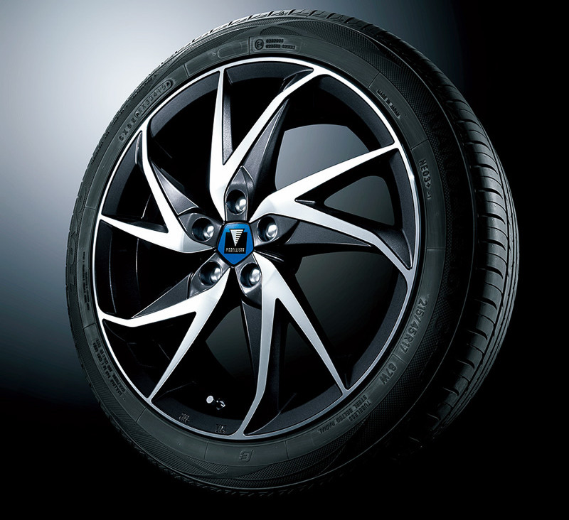 除了TRD之外的選擇 Modellista同步推出《Toyota Prius PHV》升級套件 除了TRD之外的選擇 Modellista同步推出《Toyota Prius PHV》升級套件
