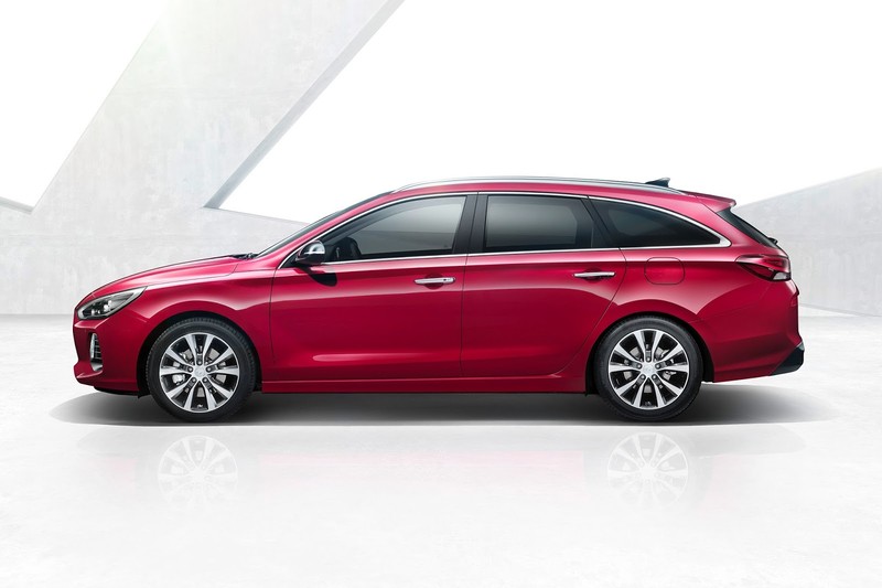 新世代《Hyundai i30 Wagon》日內瓦車展前搶先亮相 新世代《Hyundai i30 Wagon》日內瓦車展前搶先亮相