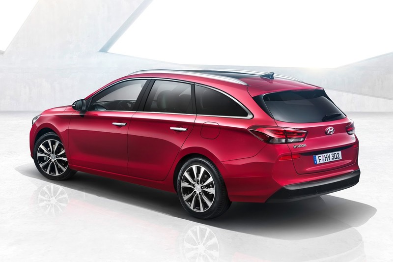 新世代《Hyundai i30 Wagon》日內瓦車展前搶先亮相 新世代《Hyundai i30 Wagon》日內瓦車展前搶先亮相
