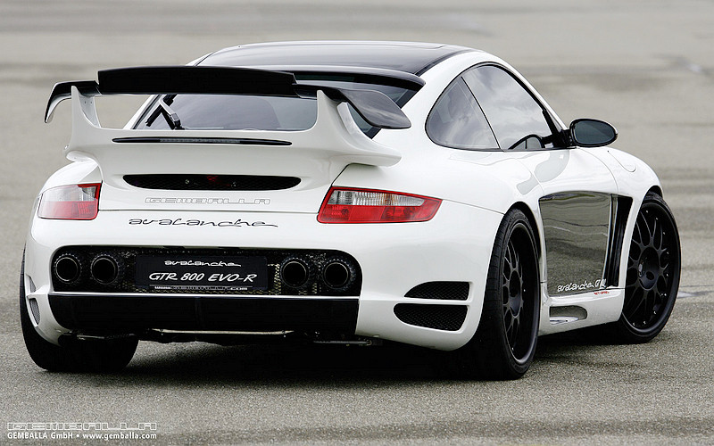 以改造《Porsche 911 Turbo S》重啟榮耀 新一代《Gemballa Avalanche》預告2017日內瓦登場 以改造《Porsche 911 Turbo S》重啟榮耀 新一代《Gemballa Avalanche》預告2017日內瓦登場