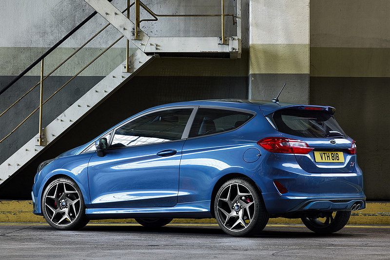 藍橢圓鋼砲新猷 全新1.5三缸EcoBoost挹注《Ford Fiesta ST》發力200hp 藍橢圓鋼砲新猷 全新1.5三缸EcoBoost挹注《Ford Fiesta ST》發力200hp