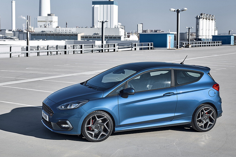 藍橢圓鋼砲新猷 全新1.5三缸EcoBoost挹注《Ford Fiesta ST》發力200hp 藍橢圓鋼砲新猷 全新1.5三缸EcoBoost挹注《Ford Fiesta ST》發力200hp