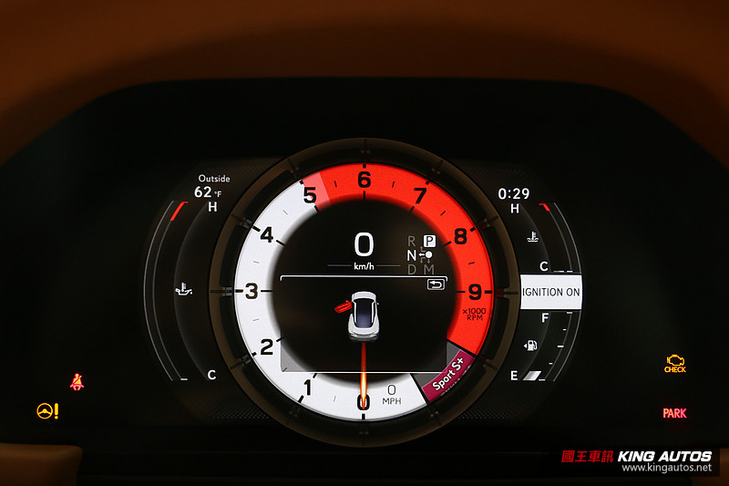 凌雲壯志豪華轎跑 全新《Lexus LC 500》現身微風信義 相約5月正式在臺發表 凌雲壯志豪華轎跑 全新《Lexus LC 500》現身微風信義 相約5月正式在臺發表