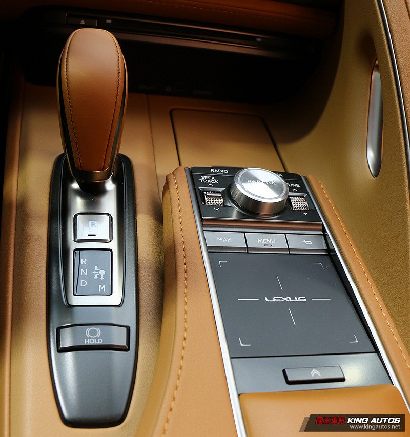 凌雲壯志豪華轎跑 全新《Lexus LC 500》現身微風信義 相約5月正式在臺發表 凌雲壯志豪華轎跑 全新《Lexus LC 500》現身微風信義 相約5月正式在臺發表