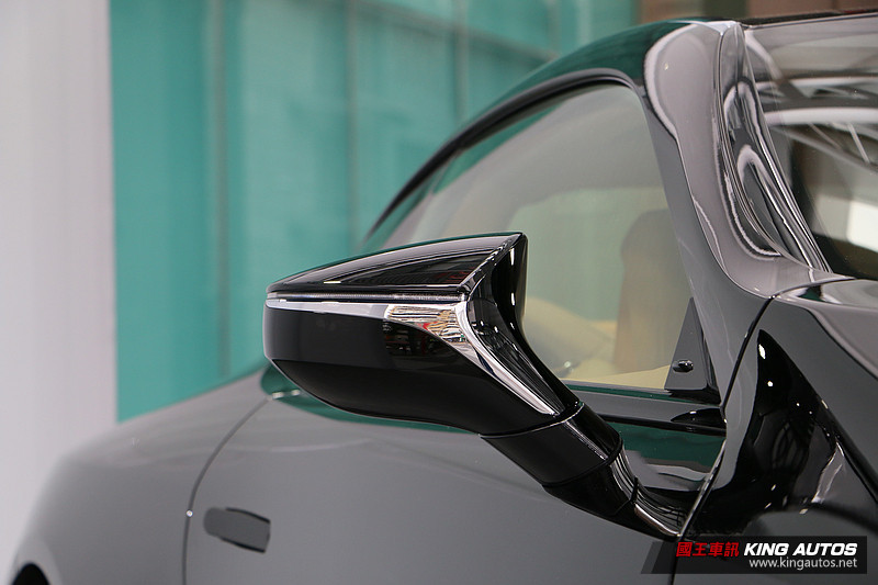 凌雲壯志豪華轎跑 全新《Lexus LC 500》現身微風信義 相約5月正式在臺發表 凌雲壯志豪華轎跑 全新《Lexus LC 500》現身微風信義 相約5月正式在臺發表