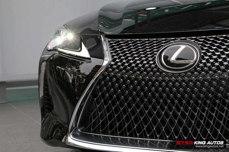 凌雲壯志豪華轎跑 全新《Lexus LC 500》現身微風信義 相約5月正式在臺發表 凌雲壯志豪華轎跑 全新《Lexus LC 500》現身微風信義 相約5月正式在臺發表