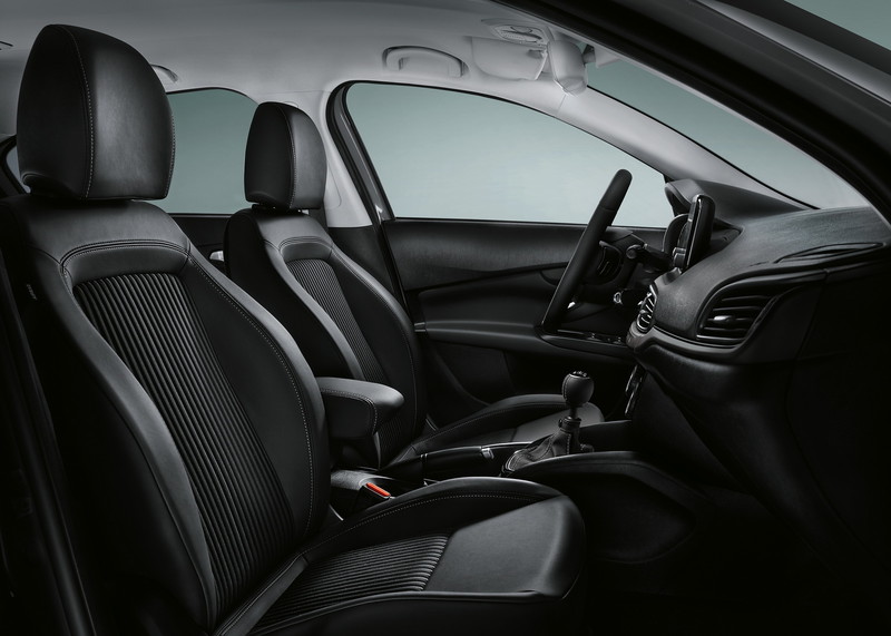 《Fiat 500X S-Design》攜手《Tipo S-Design》日內瓦動感現身 《Fiat 500X S-Design》攜手《Tipo S-Design》日內瓦動感現身