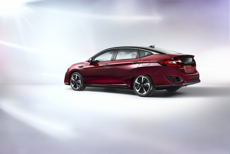 《Honda Clarity Plug-In Hybrid》攜手《Clarity Electric》預告2017年紐約車展首演 《Honda Clarity Plug-In Hybrid》攜手《Clarity Electric》預告2017年紐約車展首演