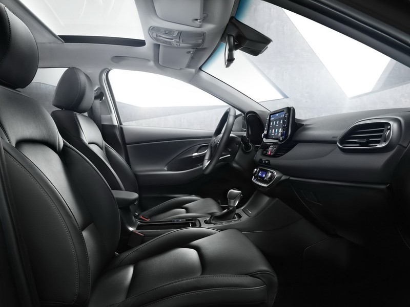 新世代《Hyundai i30 Wagon》寬敞內在日內瓦首度曝光 新世代《Hyundai i30 Wagon》寬敞內在日內瓦首度曝光