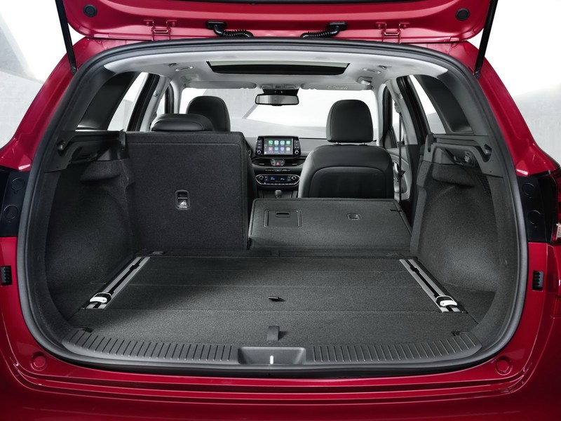 新世代《Hyundai i30 Wagon》寬敞內在日內瓦首度曝光 新世代《Hyundai i30 Wagon》寬敞內在日內瓦首度曝光