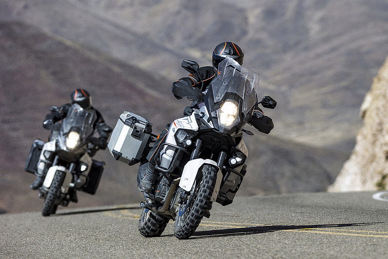 長途旅行「輕」革命 《KTM 1290 Super Duke GT / 1290 Super Adventure》運動休旅車款跨界 長途旅行「輕」革命 《KTM 1290 Super Duke GT / 1290 Super Adventure》運動休旅車款跨界