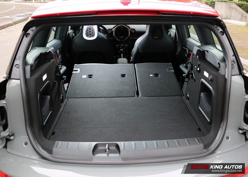 你想要的兩種生活─《Mini JCW Clubman ALL4》x《Mercedes-AMG C 63 S Coupe》 你想要的兩種生活─《Mini JCW Clubman ALL4》x《Mercedes-AMG C 63 S Coupe》