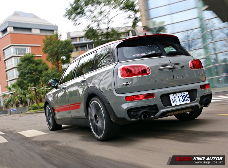 你想要的兩種生活─《Mini JCW Clubman ALL4》x《Mercedes-AMG C 63 S Coupe》 你想要的兩種生活─《Mini JCW Clubman ALL4》x《Mercedes-AMG C 63 S Coupe》