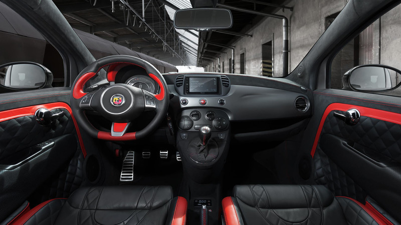 究極碳纖毒蠍 《Pogea Racing》出品《Abarth 500》動力暴漲404匹 究極碳纖毒蠍 《Pogea Racing》出品《Abarth 500》動力暴漲404匹