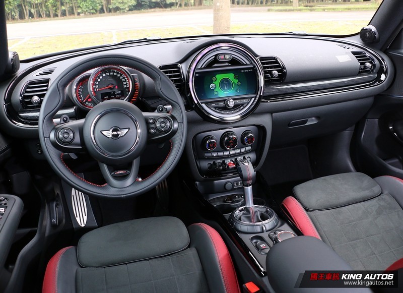 你想要的兩種生活─《Mini JCW Clubman ALL4》x《Mercedes-AMG C 63 S Coupe》 你想要的兩種生活─《Mini JCW Clubman ALL4》x《Mercedes-AMG C 63 S Coupe》