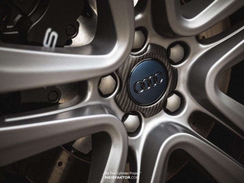 無所不包 Neidfaktor推出《Audi TT RS》類麂皮內裝升級方案 無所不包 Neidfaktor推出《Audi TT RS》類麂皮內裝升級方案