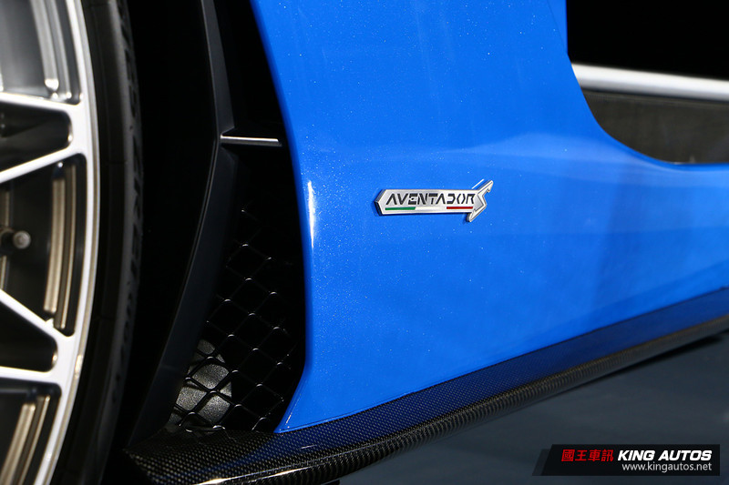 牛王抵臺 《Lamborghini Aventador S Coupé》2,700萬元起發表上市 牛王抵臺 《Lamborghini Aventador S Coupé》2,700萬元起發表上市