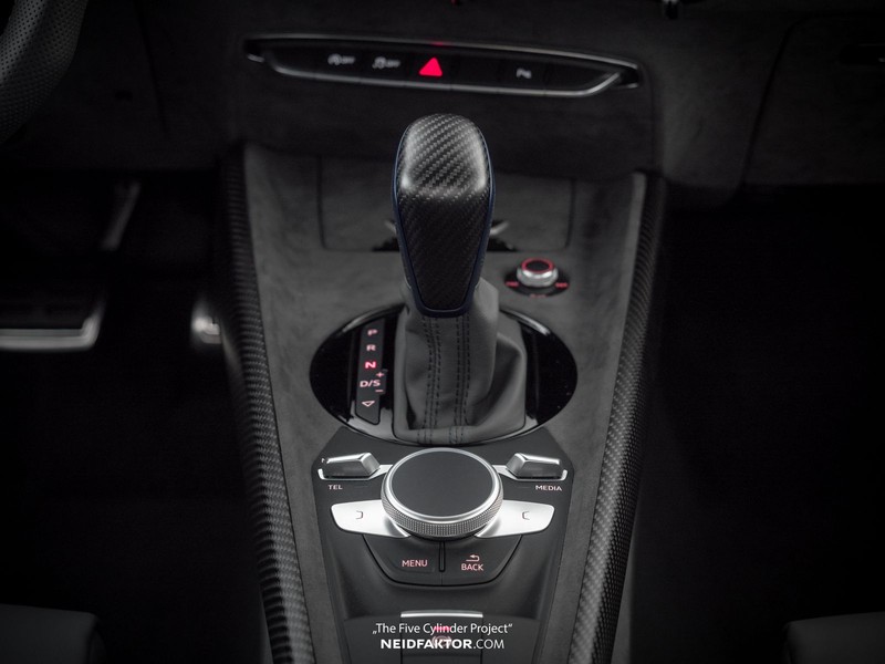 無所不包 Neidfaktor推出《Audi TT RS》類麂皮內裝升級方案 無所不包 Neidfaktor推出《Audi TT RS》類麂皮內裝升級方案