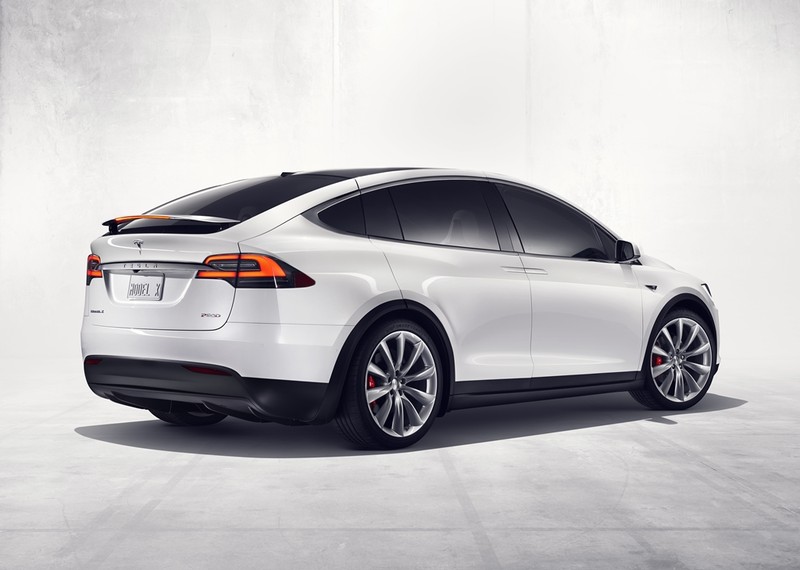 中小型SUV買家痴痴等待 Elon Musk表示《Tesla Model Y》還得再多等幾年 中小型SUV買家痴痴等待 Elon Musk表示《Tesla Model Y》還得再多等幾年