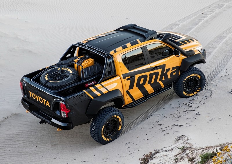 真男人們的越野大玩具 《Toyota Hilux Tonka Concept》恣意玩沙 真男人們的越野大玩具 《Toyota Hilux Tonka Concept》恣意玩沙