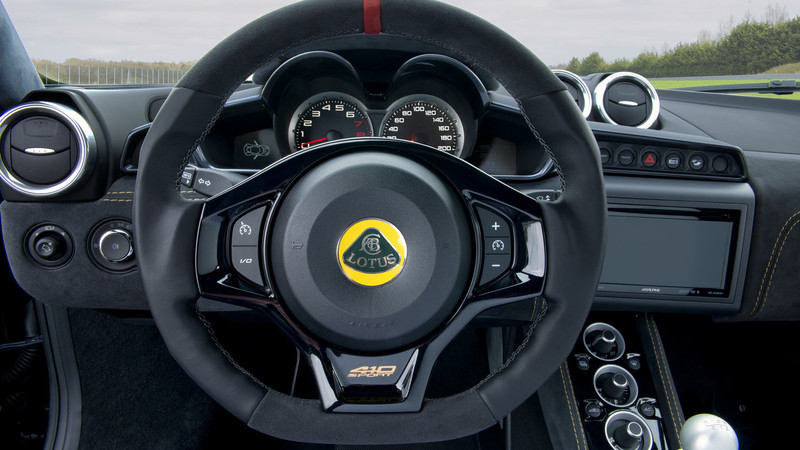 身穿經典F1配色塗裝 《Lotus Evora Sport 410 GP Edition》北美限量登場 身穿經典F1配色塗裝 《Lotus Evora Sport 410 GP Edition》北美限量登場