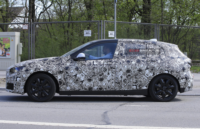 拉長放大、後驅拜拜 新一代《BMW 1 Series》間諜照首度曝光 拉長放大、後驅拜拜 新一代《BMW 1 Series》間諜照首度曝光
