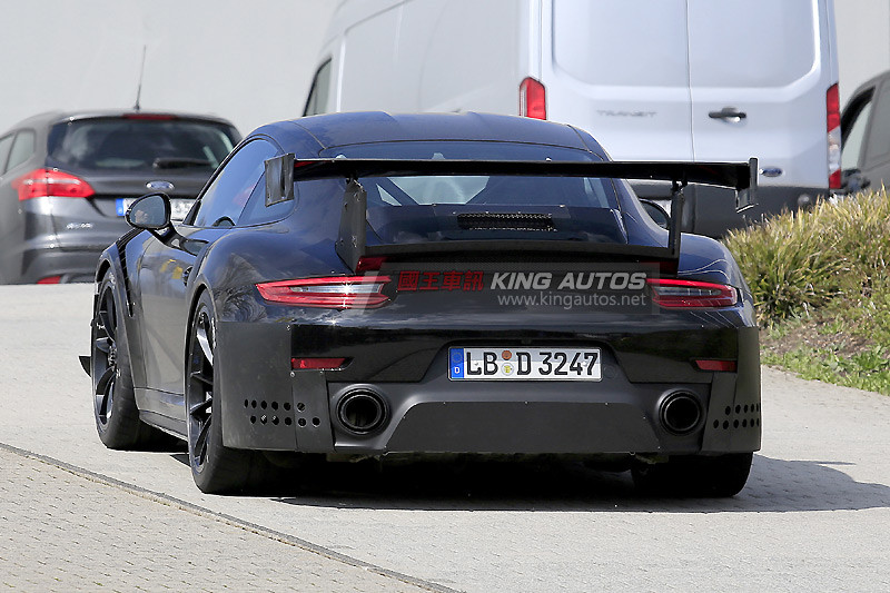 Type 991最強衍生車種準量產版 Porsche 911 Gt2 現身nurburgring 國王車訊kingautos