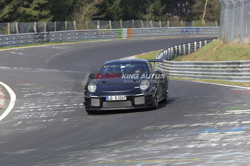 Type 991最強衍生車種準量產版 Porsche 911 Gt2 現身nurburgring 國王車訊kingautos