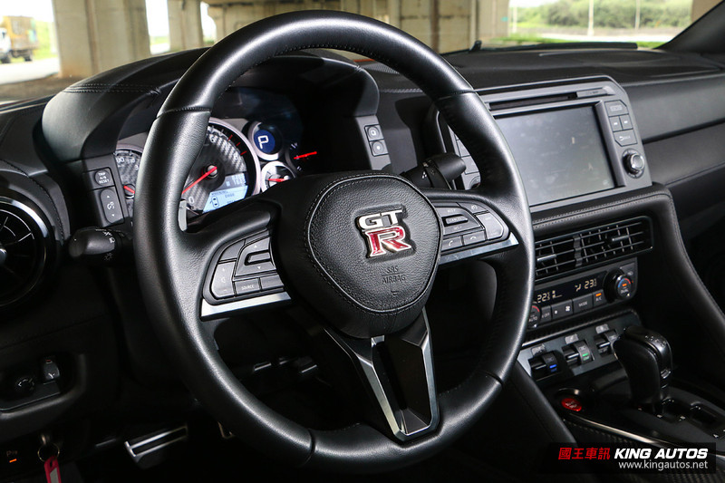 不是只有快─《Nissan GT-R Premium Edition》試駕報導 不是只有快─《Nissan GT-R Premium Edition》試駕報導