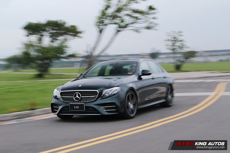 動靜皆宜、不損格調 ─《Mercedes-AMG E 43 4Matic》試駕體驗 動靜皆宜、不損格調 ─《Mercedes-AMG E 43 4Matic》試駕體驗
