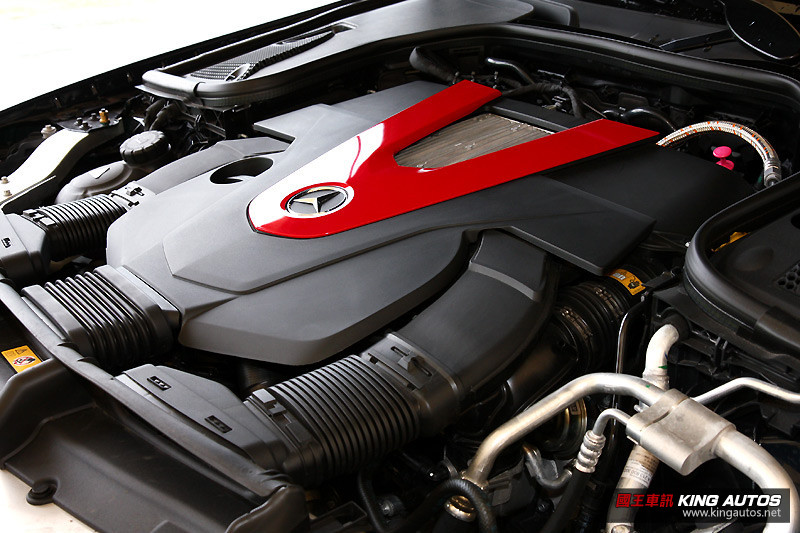 動靜皆宜、不損格調 ─《Mercedes-AMG E 43 4Matic》試駕體驗 動靜皆宜、不損格調 ─《Mercedes-AMG E 43 4Matic》試駕體驗