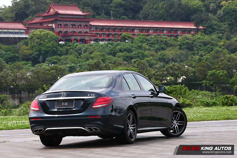 動靜皆宜、不損格調 ─《Mercedes-AMG E 43 4Matic》試駕體驗 動靜皆宜、不損格調 ─《Mercedes-AMG E 43 4Matic》試駕體驗
