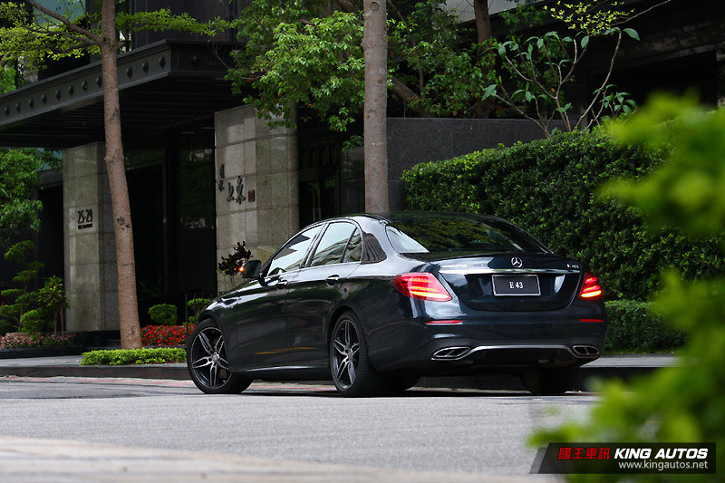 動靜皆宜、不損格調 ─《Mercedes-AMG E 43 4Matic》試駕體驗 動靜皆宜、不損格調 ─《Mercedes-AMG E 43 4Matic》試駕體驗
