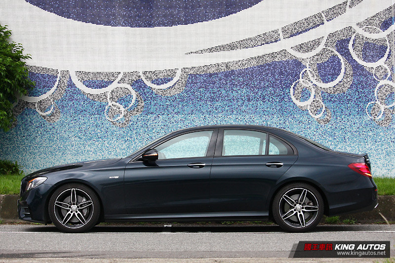 動靜皆宜、不損格調 ─《Mercedes-AMG E 43 4Matic》試駕體驗 動靜皆宜、不損格調 ─《Mercedes-AMG E 43 4Matic》試駕體驗