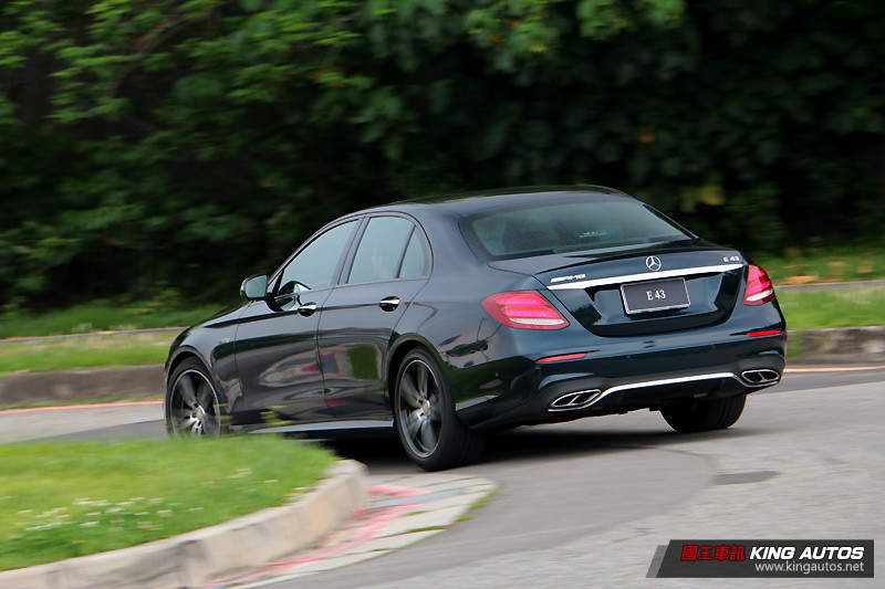 動靜皆宜、不損格調 ─《Mercedes-AMG E 43 4Matic》試駕體驗 動靜皆宜、不損格調 ─《Mercedes-AMG E 43 4Matic》試駕體驗