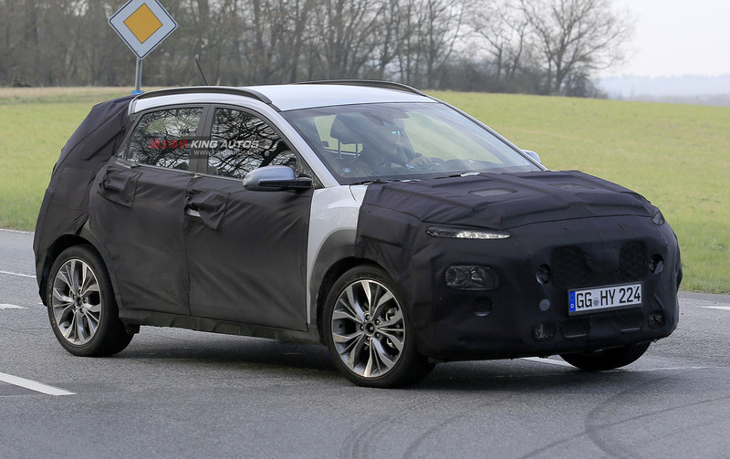 原廠再次釋出車頭預告照 《Hyundai Kona》小型SUV預告今年夏天亮相 原廠再次釋出車頭預告照 《Hyundai Kona》小型SUV預告今年夏天亮相