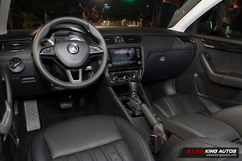 全車系標配9氣囊 小改《Škoda Octavia》限時優惠價79.9萬元起上市 全車系標配9氣囊 小改《Škoda Octavia》限時優惠價79.9萬元起上市