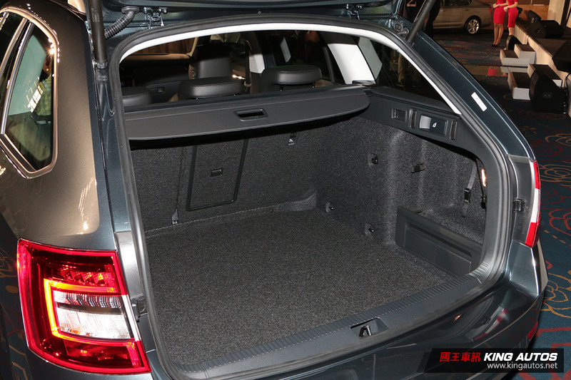全車系標配9氣囊 小改《Škoda Octavia》限時優惠價79.9萬元起上市 全車系標配9氣囊 小改《Škoda Octavia》限時優惠價79.9萬元起上市