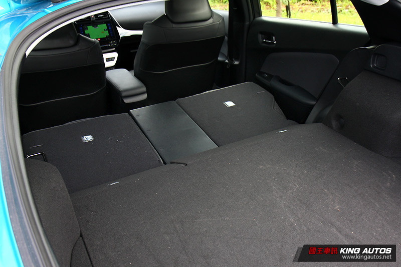 價差50萬的類純電駕馭 ─《Toyota Prius PHV》試駕體驗 價差50萬的類純電駕馭 ─《Toyota Prius PHV》試駕體驗