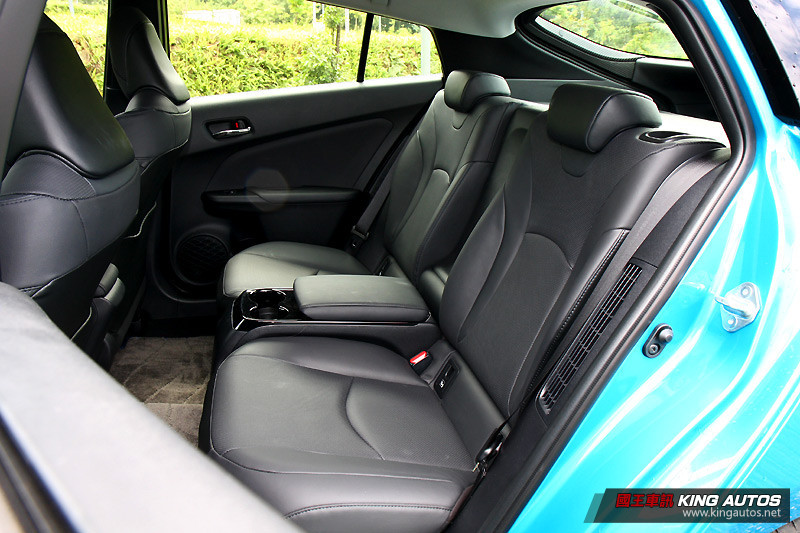 價差50萬的類純電駕馭 ─《Toyota Prius PHV》試駕體驗 價差50萬的類純電駕馭 ─《Toyota Prius PHV》試駕體驗