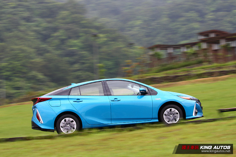 價差50萬的類純電駕馭 ─《Toyota Prius PHV》試駕體驗 價差50萬的類純電駕馭 ─《Toyota Prius PHV》試駕體驗