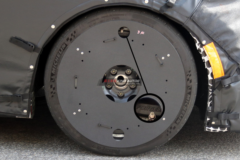700匹超級野馬《GT500》還是《GT350》小改?全偽裝《Ford Mustang》神秘現身 700匹超級野馬《GT500》還是《GT350》小改?全偽裝《Ford Mustang》神秘現身