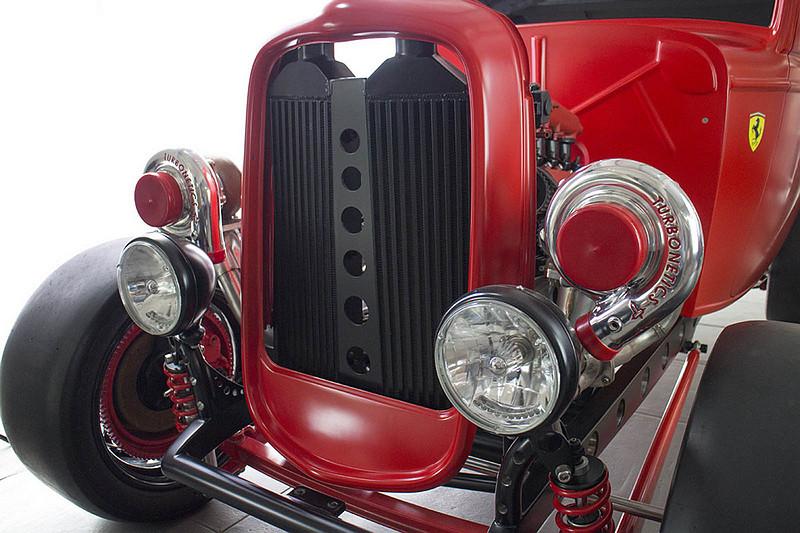 植入《Ferrari》心臟再掛雙渦輪 超猛1932年《Ford Model B Coupe》狂發950hp暴力 植入《Ferrari》心臟再掛雙渦輪 超猛1932年《Ford Model B Coupe》狂發950hp暴力